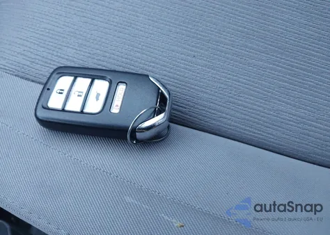 2018 Honda Odyssey Lx z USA, uszkodzony, nr VIN 5FNRL6H28JB075958